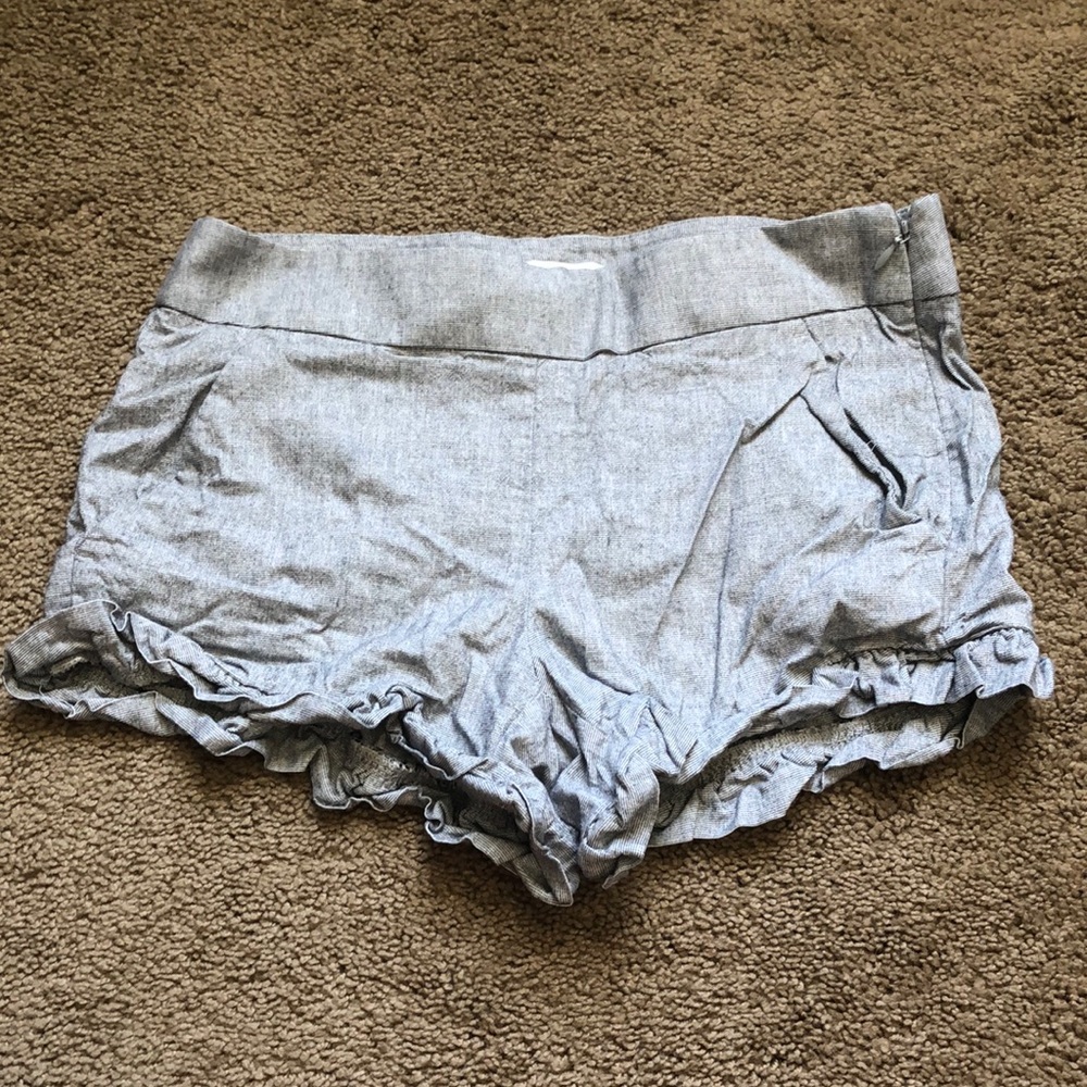 Loft Shorts Women's Size‎ 00 Gray Ruffle Junior/Teen